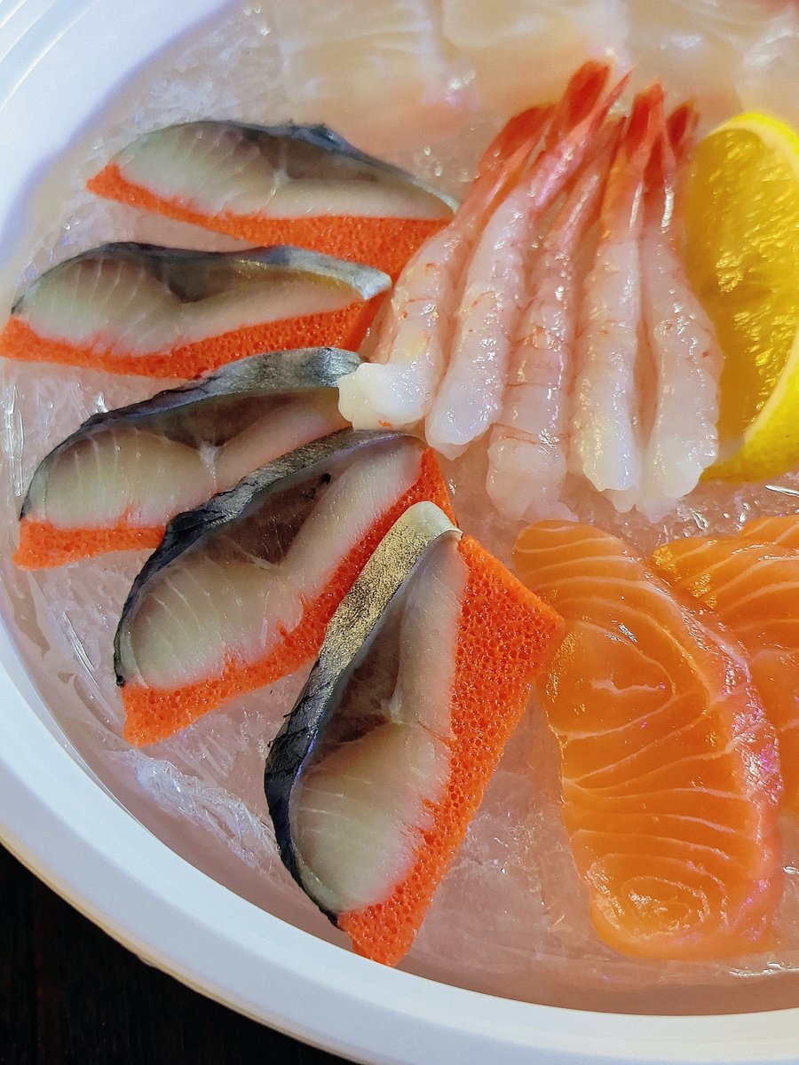 phyrine24's tweet photo. Need fresh picks for tonight’s meal Shop crisp romaine, ripe cherry tomatoes and wild-caught salmon at our local market—order now for same-day delivery! https://t.co/6Km219ySUh