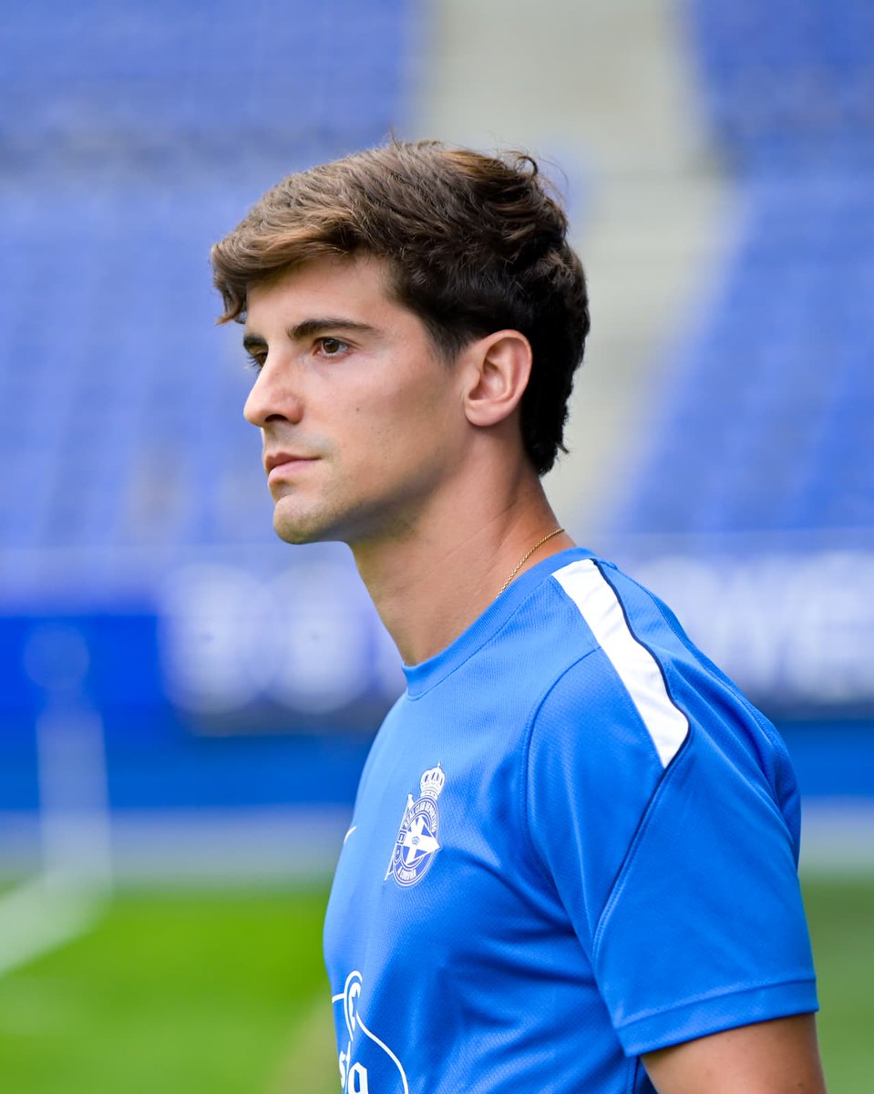 RealOviedo's tweet photo. 🫂 Qué tal viejo amigo. Se nos dibuja una sonrisa en la cara al veros

#PretemporadaRO
#RealOviedo 🔵⚪️ https://t.co/OumBqMjmKz