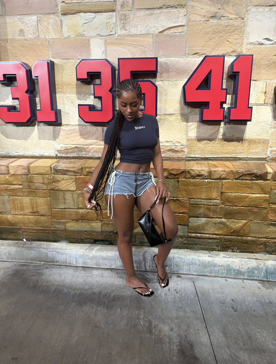 miaamercy's tweet photo. go braves 🥰💙⚾️ https://t.co/Engwzc26qj