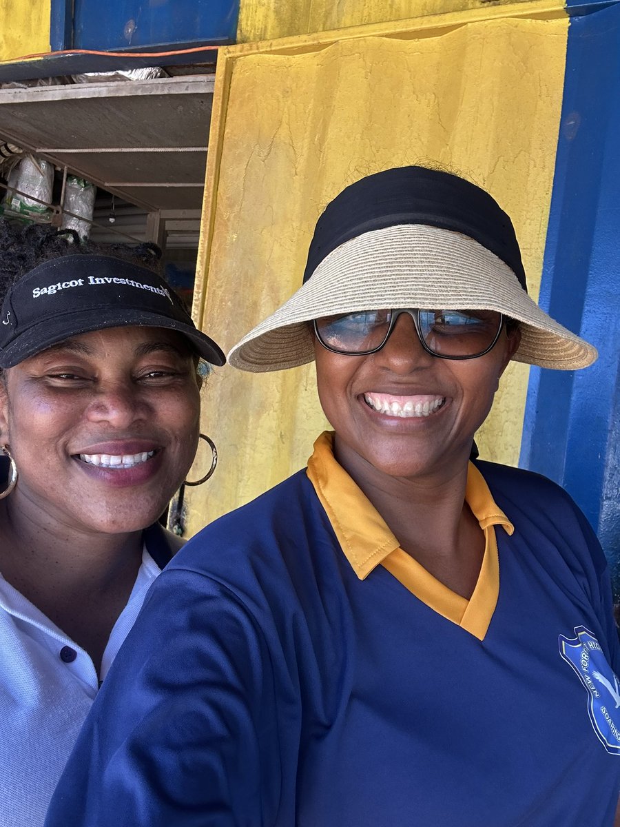tkmsingh's tweet photo. Kayβs Mobile Health Fair π₯π₯π₯π₯New Forest Manchester π₯π₯π₯lap top donated by Nari WilliamsSingh- I love where I am from ππΏππΏππΏππΏ#NewForestHigh https://t.co/mg2SVOVC9l