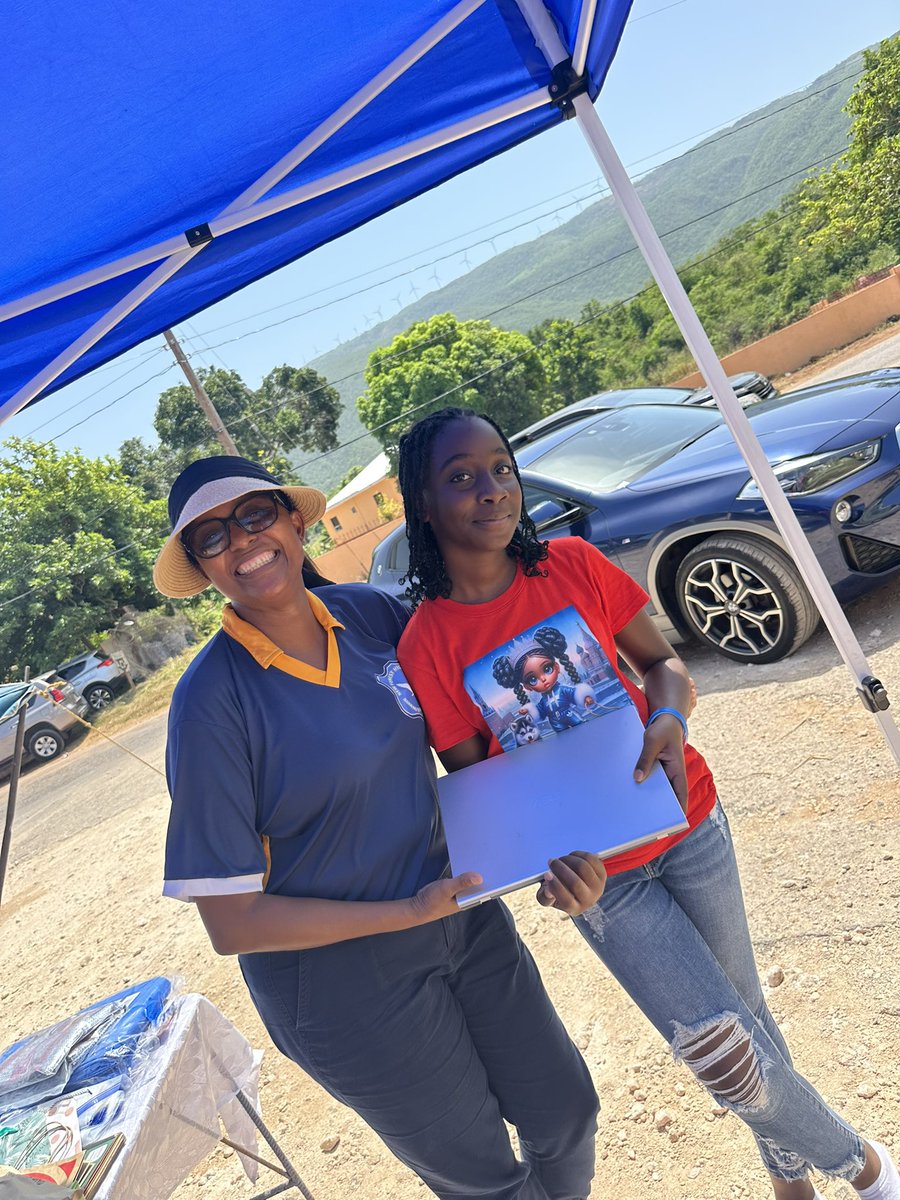 tkmsingh's tweet photo. Kayβs Mobile Health Fair π₯π₯π₯π₯New Forest Manchester π₯π₯π₯lap top donated by Nari WilliamsSingh- I love where I am from ππΏππΏππΏππΏ#NewForestHigh https://t.co/mg2SVOVC9l