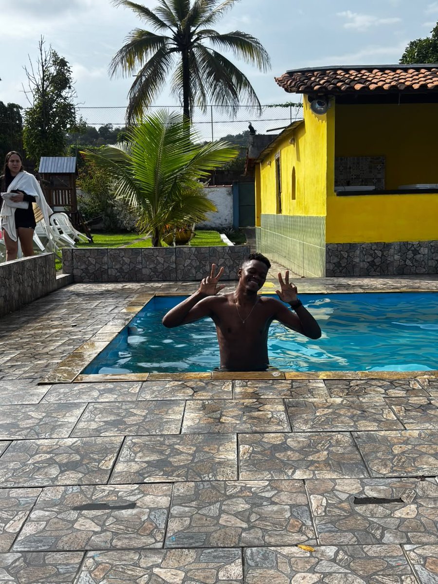 11kaelly's tweet photo. 🤽🏿‍♂️ https://t.co/8uFxWcTXHX