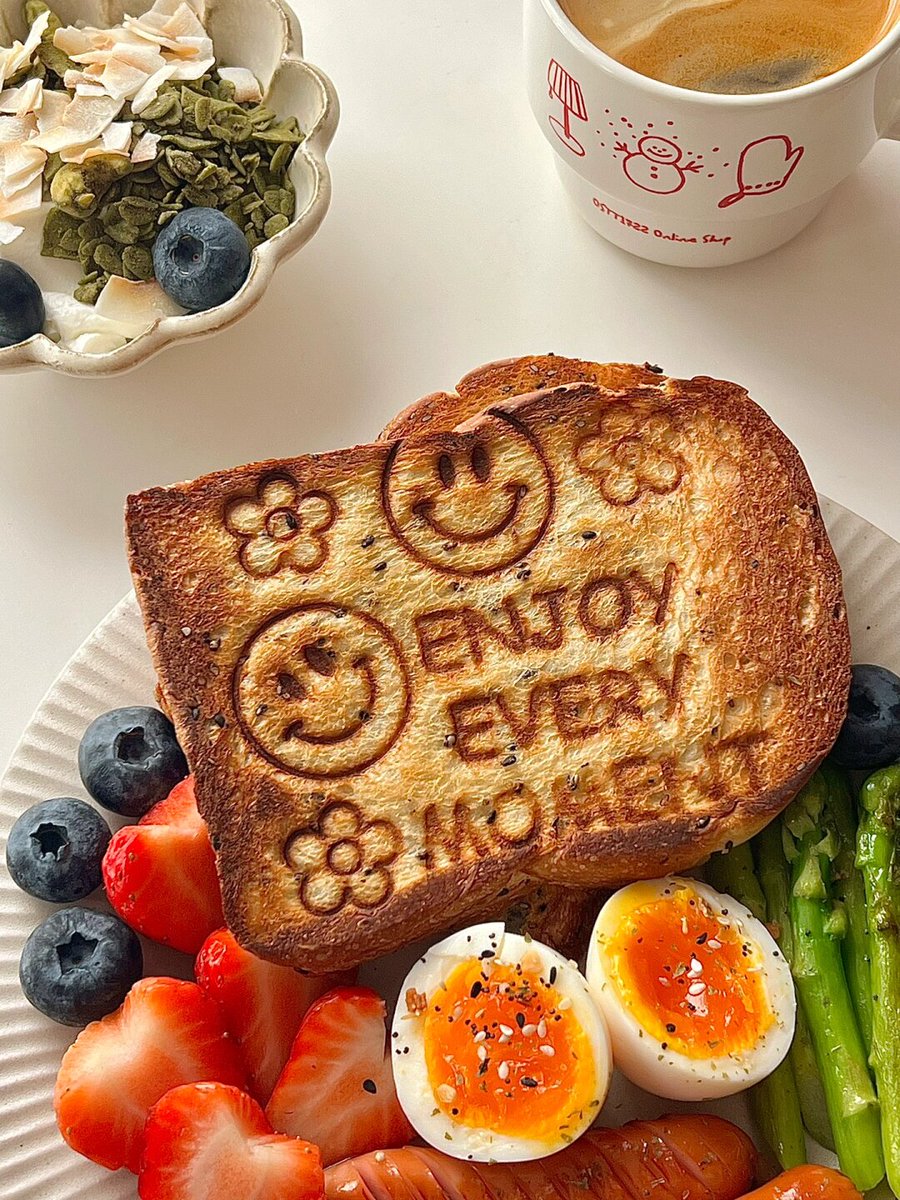 cjsingh001's tweet photo. Just burned the toast again u0026 my partner grabbed a pancake, laughed and said "Today’s treat is for you" ， https://t.co/WBv02Pv3bq