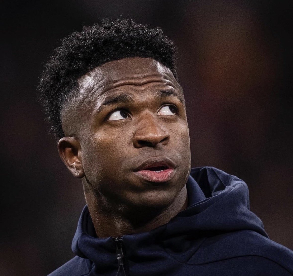 KalshiFC's tweet photo. Vinicius Jr. is asking Real Madrid a €15m loyalty bonus + €30m/year salary to renew his contract.

[@sport] https://t.co/V9wBOuFdl8