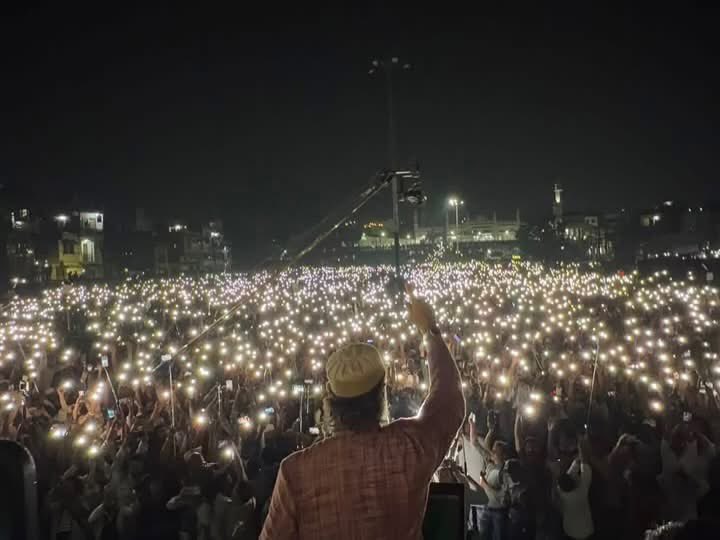 jameelwecan's tweet photo. Me yaha neta banne nhi ap sabko neta banane aaya hu 
@asadowaisi sahab today at Moradabad https://t.co/hJsgD7lhcC