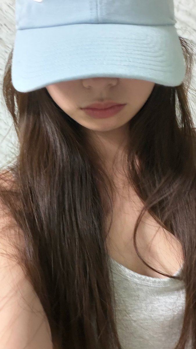 kb7vvzz's tweet photo. 頭髮要這麼亂@@ https://t.co/G5p2BJZin6