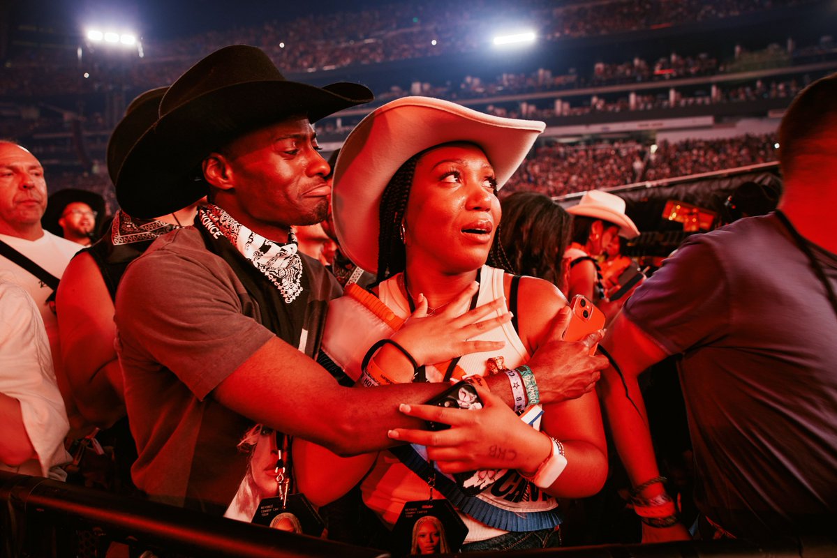 beyzhive tweet picture