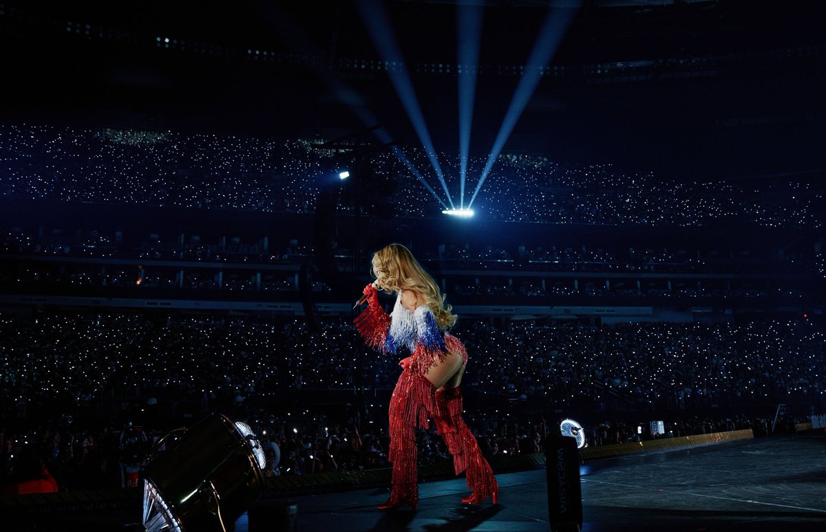 beyzhive tweet picture