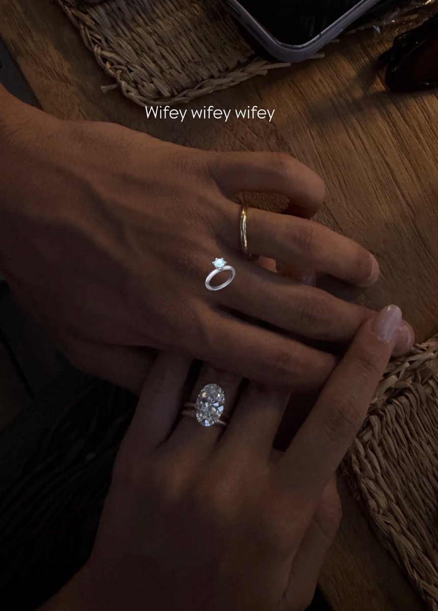 LionTimes_'s tweet photo. 💍 FÉLICITATIONS À BRAHIM DIAZ ET LUZ MÉNDEZ ! 🤍 https://t.co/fhBdtq6YAn