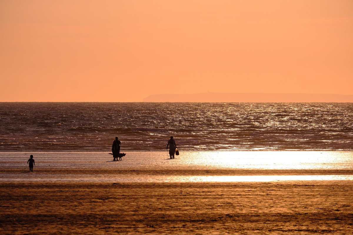 thisdevon's tweet photo. Orange Crush #devon https://t.co/qqDRrX9upk