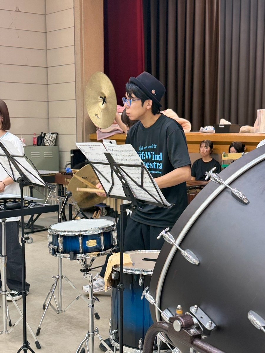 mittalog's tweet photo. 本日(昨日)は、福山の吹奏楽団Sifa Wind Orchestraさんのレッスンへ🎺
9/22にゲストとして演奏に参加するので、合奏に入ってリハーサルをしつつ、アドバイスなど色々やってまいりました👍️
9/22、宜しければ演奏を聴きに来てくださいね！

明日はオアシスパークで大道芸だ！
初、散水パフォーマンス‼️ https://t.co/augVTEKRr7
