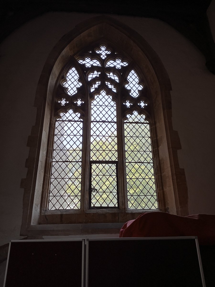 phil0073's tweet photo. The western window of the northern aisle of
#StMaryMagdaleneCastleAshby,#Northamptonshire . #PhilOnaBike #WeekendWindows #WindowsOnWednesday #TraceryTuesday https://t.co/tFiP0LConk