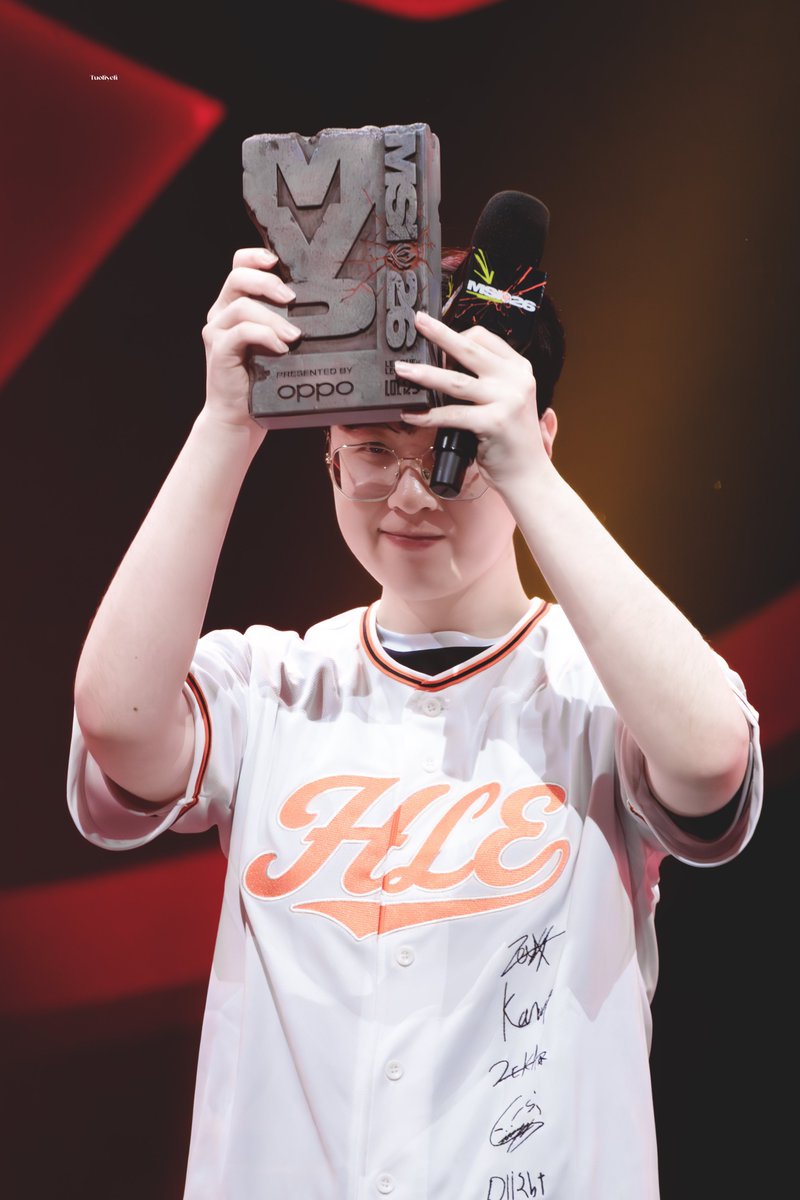 Tuoliyeli's tweet photo. 260712 MSI Final

#Zeus #제우스 #최우제 https://t.co/gWPlYpV0CU