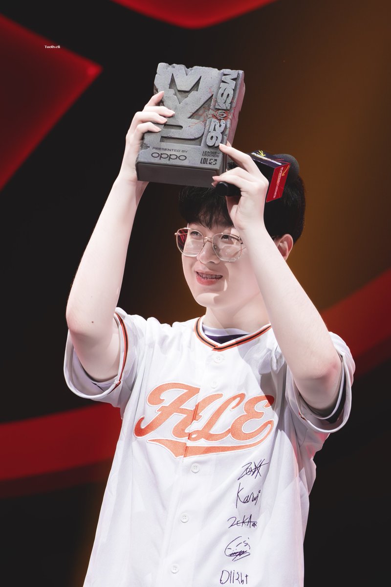 Tuoliyeli's tweet photo. 260712 MSI Final

#Zeus #제우스 #최우제 https://t.co/gWPlYpV0CU
