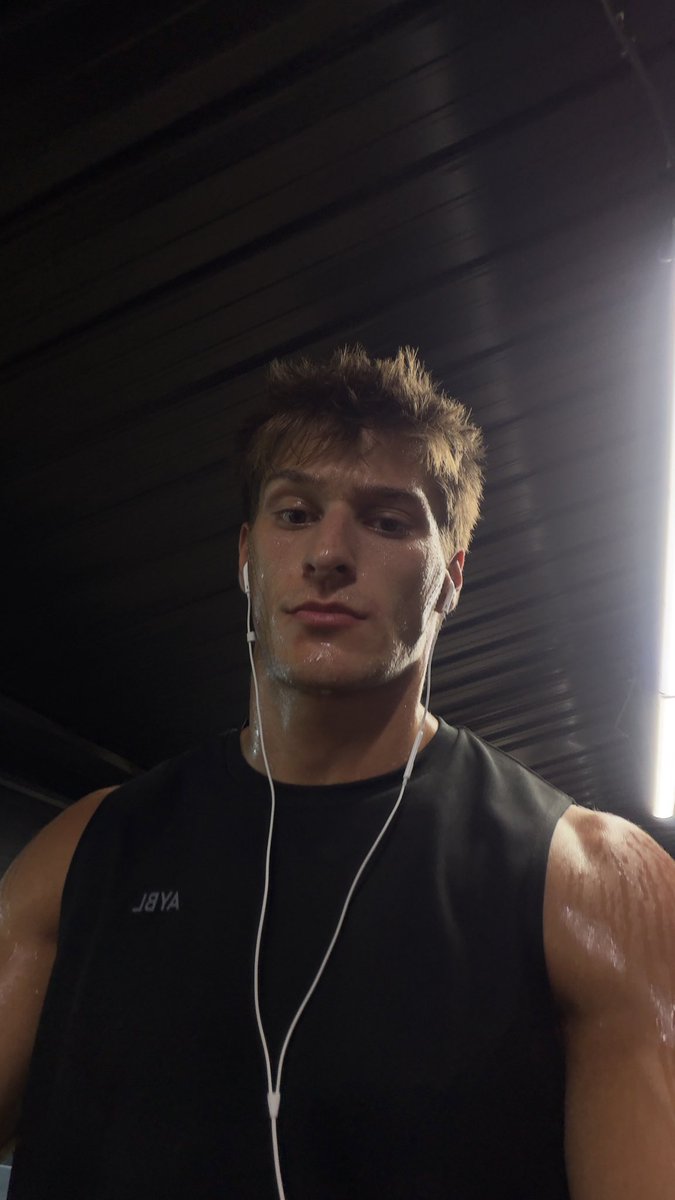 AustinTroyer08's tweet photo. Cardio✅ https://t.co/7JAyPkQFw8