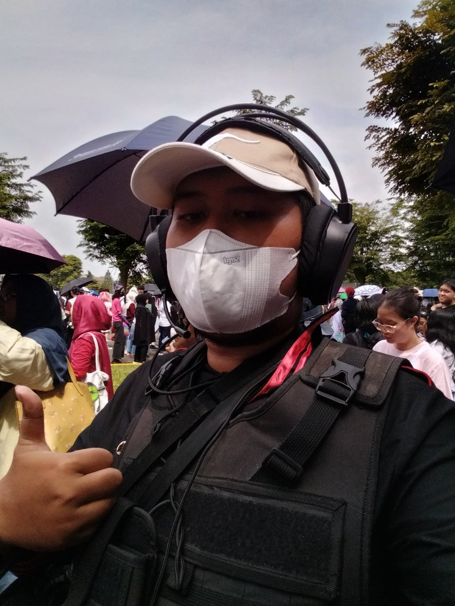 FNurhammam's tweet photo. Vtuber Vs IRL
Iya juga ya, terakhir cosplay CF XXI
Sedikit info, Agustus nanti bakalan comeback cosplay https://t.co/Wi64G6xHaY