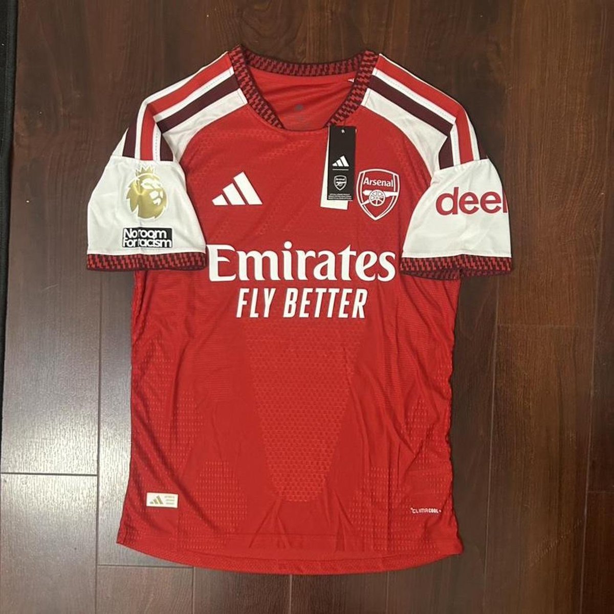 simiafc's tweet photo. Got my Vini jersey. Let’s make movies #VJ14✌🏿🇧🇷 https://t.co/WB9ubUMFjQ