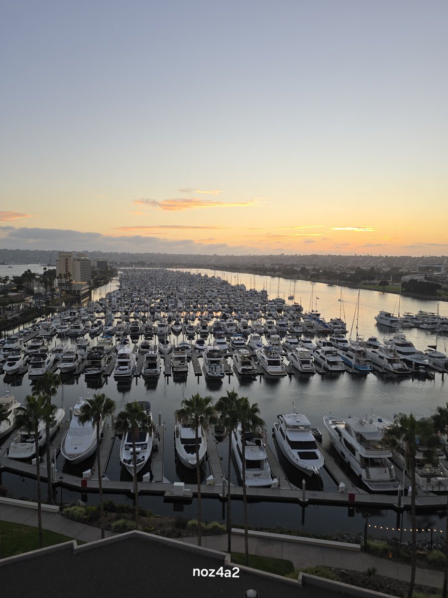 noz4a2's tweet photo. View from my room @sheratonhotels my favorite hotel to stay at during Comic-con. https://t.co/CLGG5V5Fbf