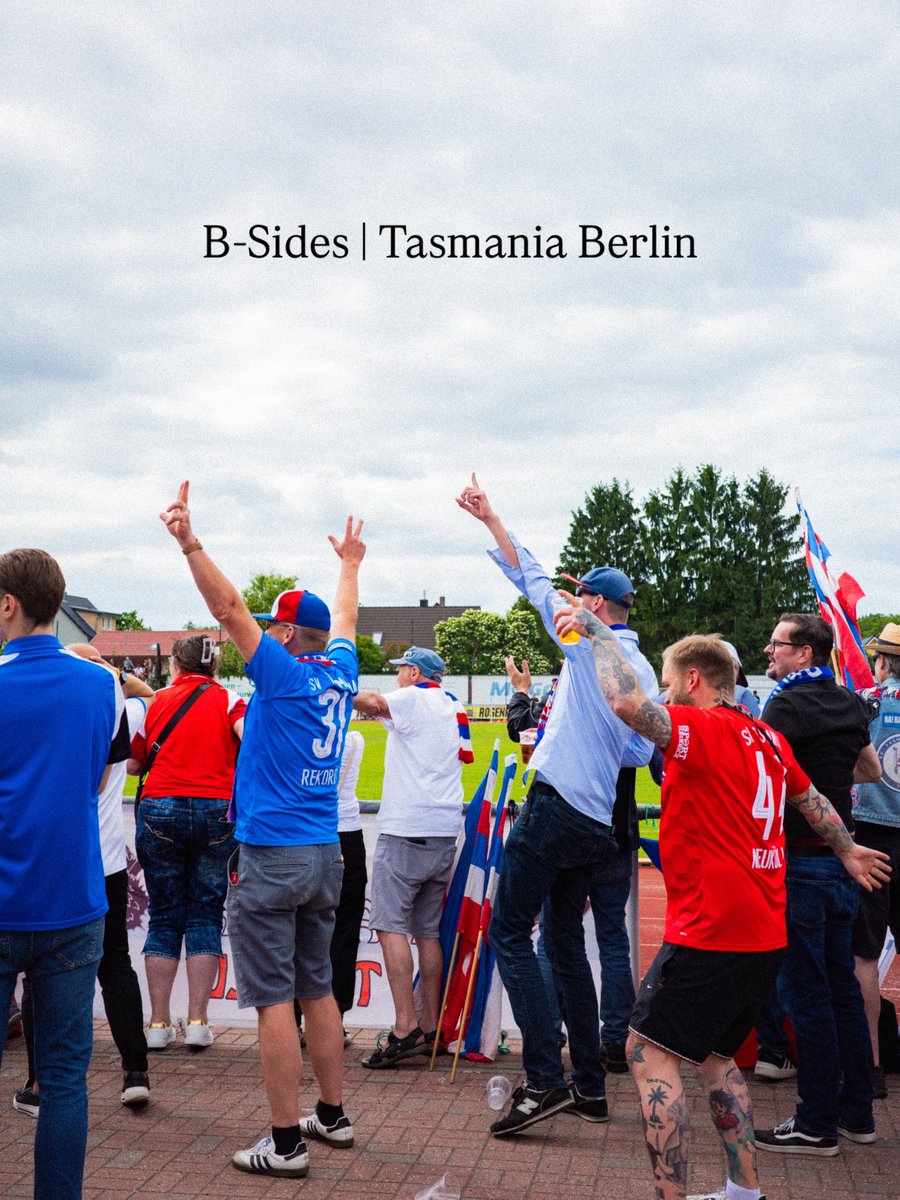 JoeyCorlett's tweet photo. 📸 Less than 7 weeks after winning the Oberliga Nord, Tasmania Berlin kicked off their Regionalliga Nordost season today. Unfortunately they slumped to a 5-1 defeat against Magdeburg II. Some B-Sides from happier times celebrating promotion in Mahlsdorf. #RLNO https://t.co/tTwaRLRU33