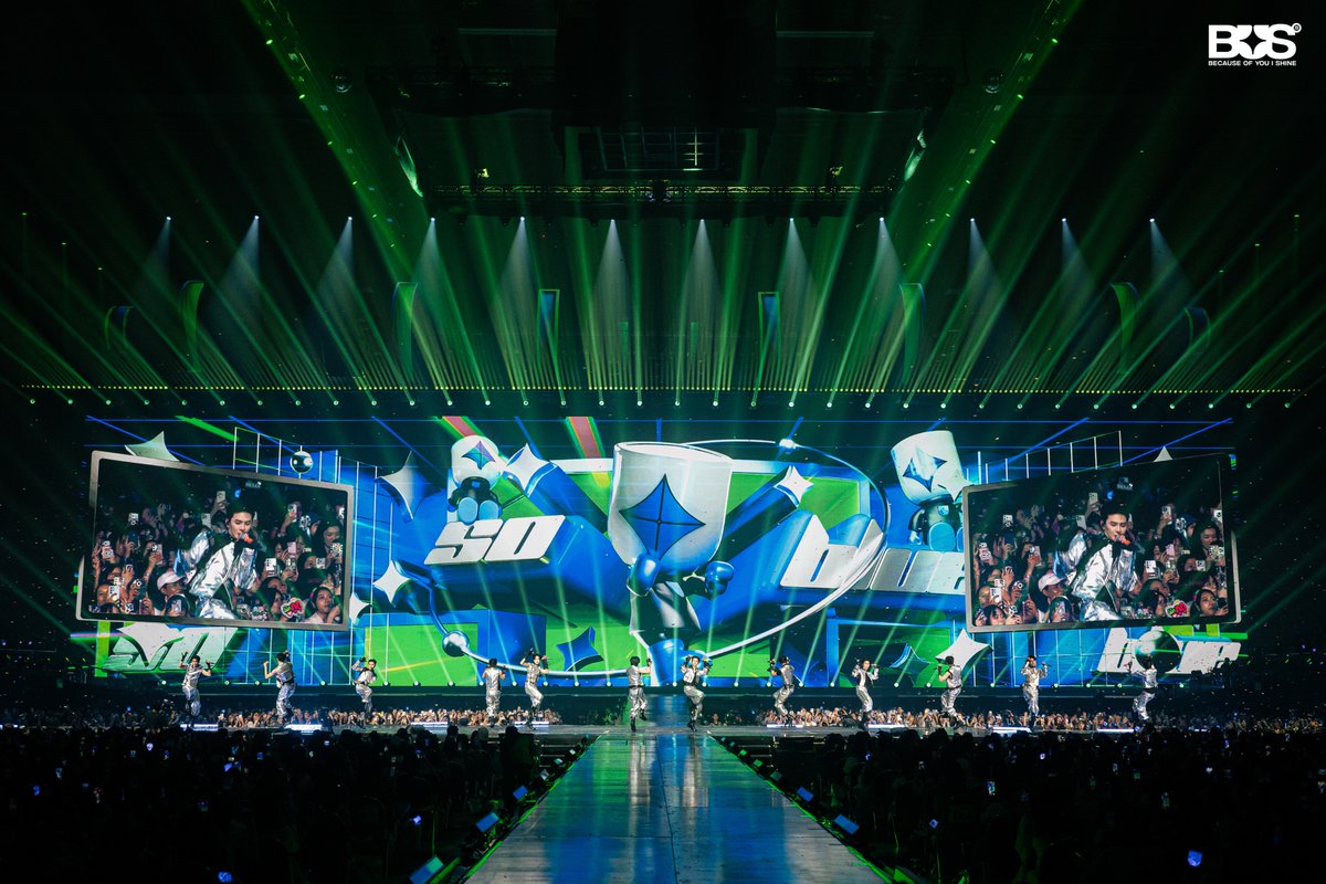 BUS_SONRAY's tweet photo. #BUS_LIGHTASONE_D2 จบลงอีกหนึ่งวัน 💙
ขอบคุณทุกคนที่มาเติมเต็มวันนี้ให้พิเศษมาก ๆ
ได้เจอทุกคนทีไร เหมือนได้ชาร์จแบตให้พวกเราทุกครั้งเลยครับ 🫶🏻
พักผ่อนกันให้เต็มที่ แล้วมาเจอกันอีกครั้งในวันสุดท้ายนะครับ ✨ (1/3)

#BUS_LIGHTASONE
#BUSbecauseofyouishine https://t.co/OGT6UKDWyh