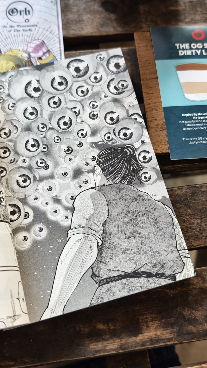 mediocook's tweet photo. Seru bgt ternyata baca komik fisik edisi bind up karena halamannya buanyakkk

Tapi ttp aja kalo translasi &amp; konsistensinya nggak improve di vol 2, aku bakal nahan beli 🥲 https://t.co/hKVTQj4Dom