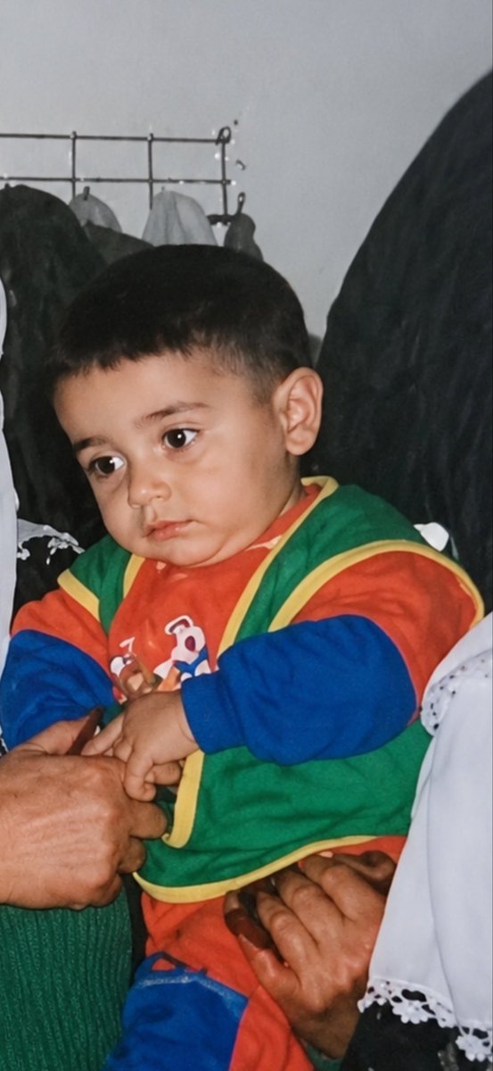 adnan_grr's tweet photo. Bugün tek çoçukluk fotoğrafı mı buldum https://t.co/8bNOrtNzLJ