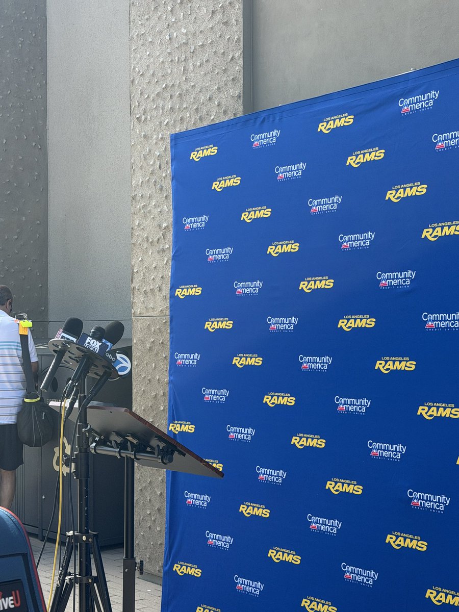thebenroyer's tweet photo. 📍Loyola Marymount University. It’s time for Rams training camp. 

I’ll be on @ladailynews and @ocregister coverage for the Super Bowl favorites across the next handful of weeks while @AdamGrosbard is getting well deserved time with his newborn. https://t.co/FffVy72xq6