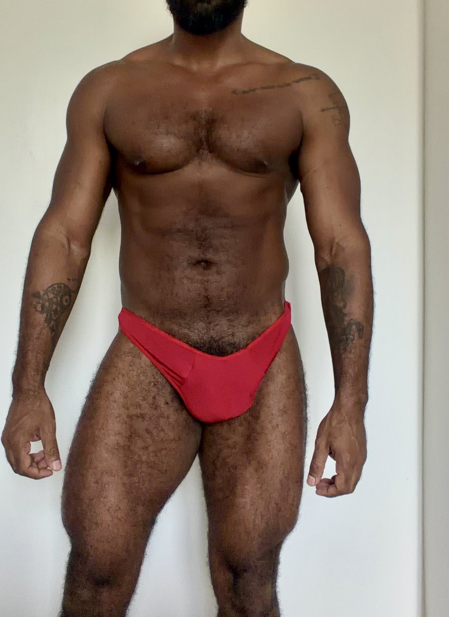 BlackRjAtvers's tweet photo. All you guys like men in thong? https://t.co/sk25aMsYvS