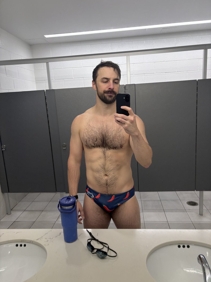 lifewithscotty_'s tweet photo. another spicy swim https://t.co/RRIpFVSJLn