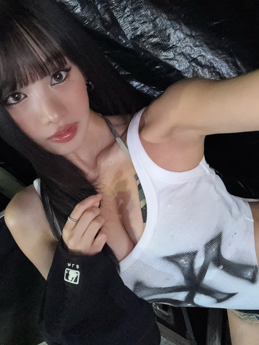 blurkpop2's tweet photo. https://t.co/U8TZf0YbCs