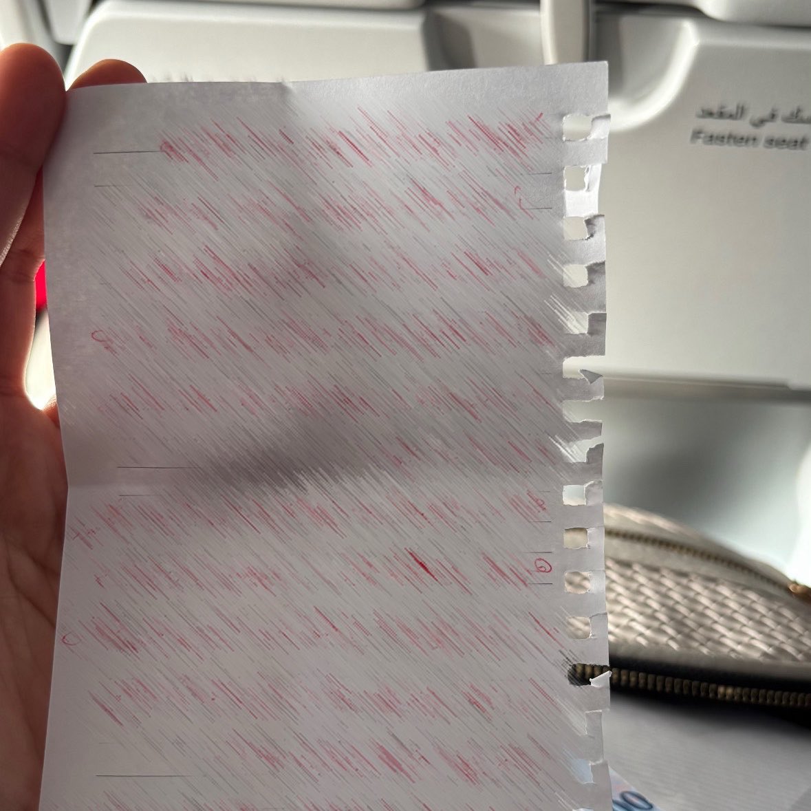 I0KH2Q's tweet photo. كيف توصلني الرسائل الورقية لأني قلت أحبها..

فعلًا اشوفها مُعبرة جدًا لأنها لا تُكتب على عجل، وتغدو كلماتها ملاذًا للقارئ♥️ https://t.co/FiojJIAak8