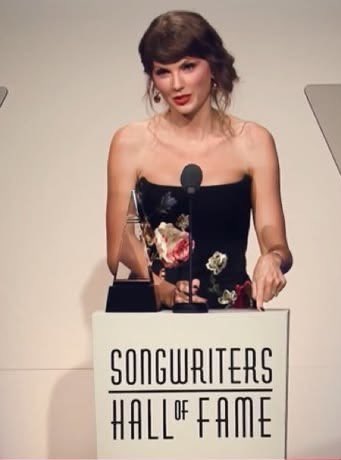cryeyesviolet_'s tweet photo. “great pop star, not a great artist” then why is she in songwriters hall of fame at 36 yo already? why does she have grammys for non-pop albums? and awards for music videos DIRECTED by herself? why does she have albums across many genres? why is her most recent tour so acclaimed? https://t.co/sDSPJHoaTi