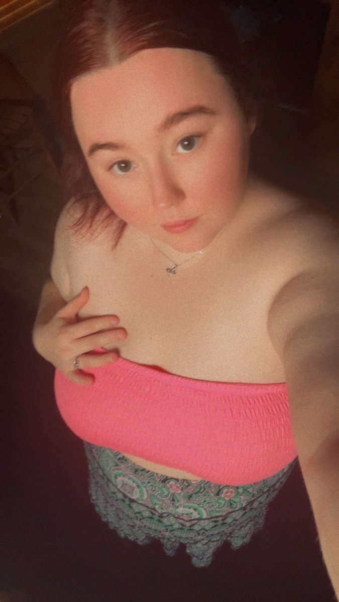 readingbttrfly's tweet photo. guess who is getting a picture of her shoulder taken and paying the deposit for her first tattoo today? this girl! imagine a girl with a huge fear of needles willingly signing herself up for this. i’m equal parts excited and terrified. in the next few weeks i’ll have my first ink https://t.co/BPesHWATiu