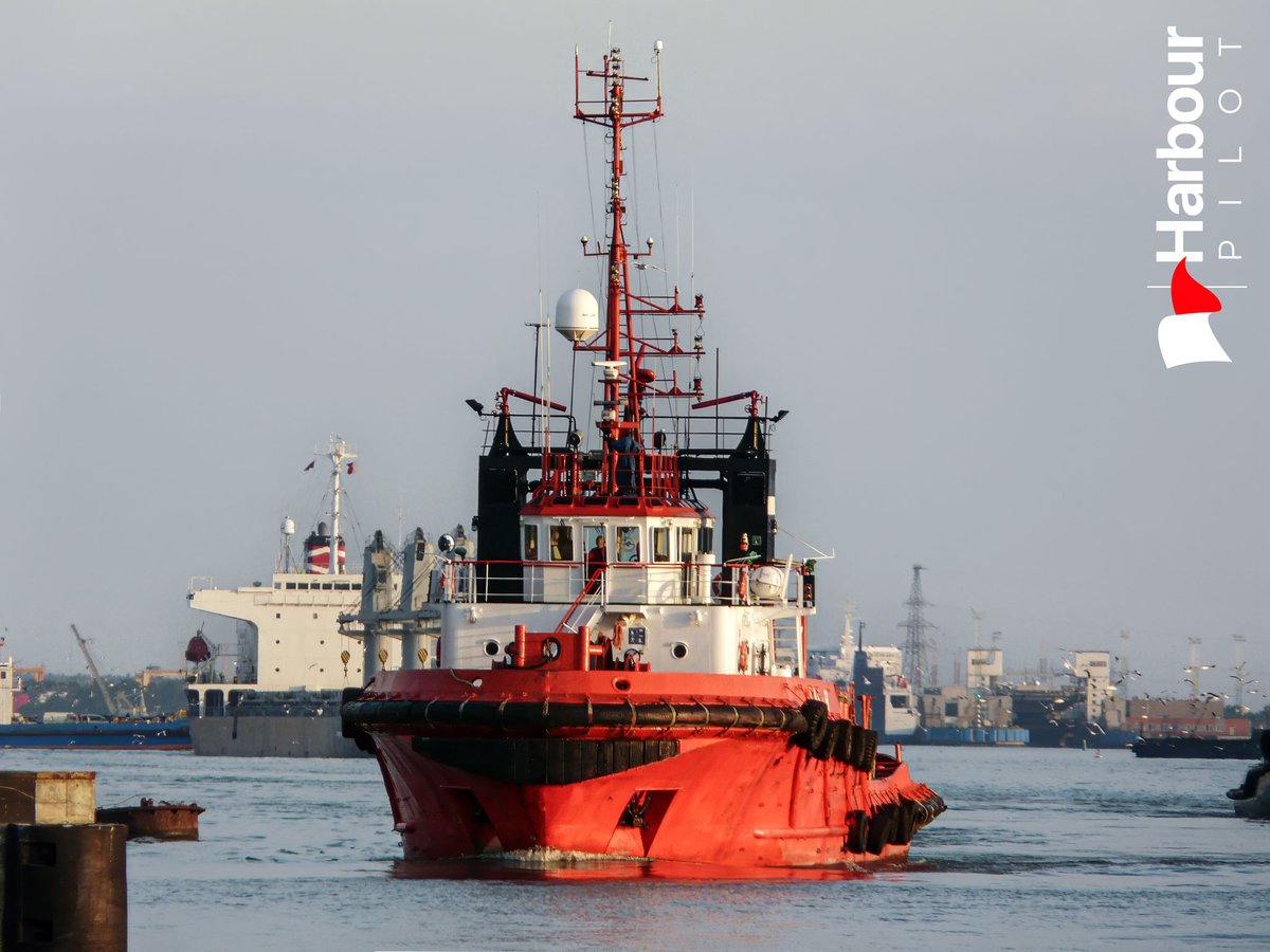 PilotHarbour's tweet photo. Tak-9 working Klaipeda. 
#Port #Shipping #HarbourPilot #TransportMaritime #PortOperations #GlobalTrade #GlobalShipping #MaritimePhotography #MaritimeStrategy #noshippingnoshopping #MerchantMarine #Maritime #Shipping #MaritimeIndustry #HarbourPilots #Shiphandling #PortOperations #MaritimeSafety #Ports #ShipPhotography #IndustriaMarítima #BlueEconomy
@klaipedaport 
@portofklaipeda1
