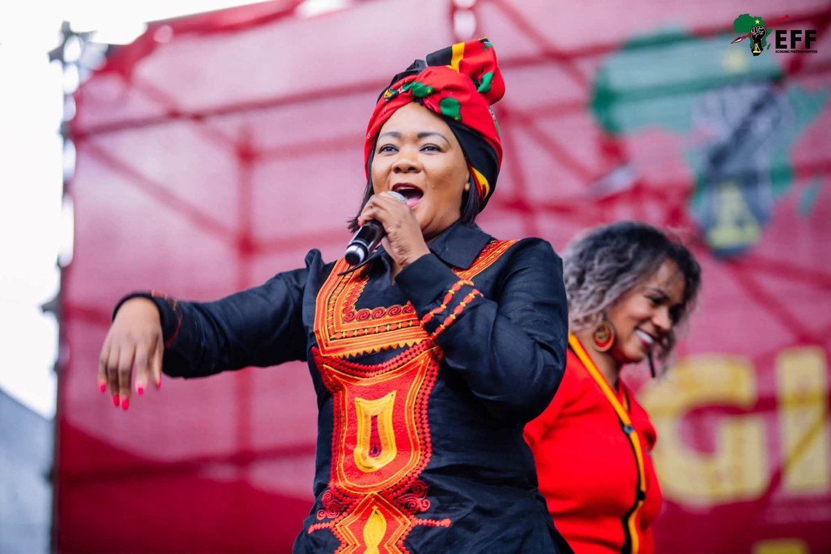 Miz_Ruraltarain's tweet photo. Loyalty Fully Serviced: The Curious Case of Omphile Maote !!

Political loyalty is always a serviced transaction, and the EFF playbook is a masterclass in it. Look no further than the sudden resurrection of Omphile Maotwe for the Tshwane mayoral race. The Pretoria girl is back in the ring, but let’s check the record first. 

Remember the chaotic 2nd Tshwane Regional Conference? Back when local EFF branches were literally throwing stones to reject imposed leaders? It was right out of that flying debris and rubble that Omphile’s star was "miraculously" chosen to rise. A true survivor.

Back then, we were beautifully sold a cinematic dream. We were told she was going to expose the deepest, darkest secrets of Transnet and single-handedly dismantle Pravin Gordhan. "Pravin has met his match!" they bellowed. Fast forward: rest his soul, but we never even got tickets to that weigh-in. Just empty promises and loud mic checks. 

Years faded into obscurity. We waited for her to shake the tables of power in Parliament. The legislative impact? Zip. Zero. Nada. Now she wants the Tshwane mayoral chains, but she’s stepping into a ring with actual heavyweight operators like Dr Nasiphi Moya and Tlangi Mogale. The road just got infinitely longer.

The poor EFF branches have been hollowed out into a squeaky, exhausted wheel, trying to claw back urban support. Grab your popcorn, folks. Let’s see if the "Supreme Leader’s" dedicated lieutenant can magically turn this political ghost town back into a live show. 🍿👻