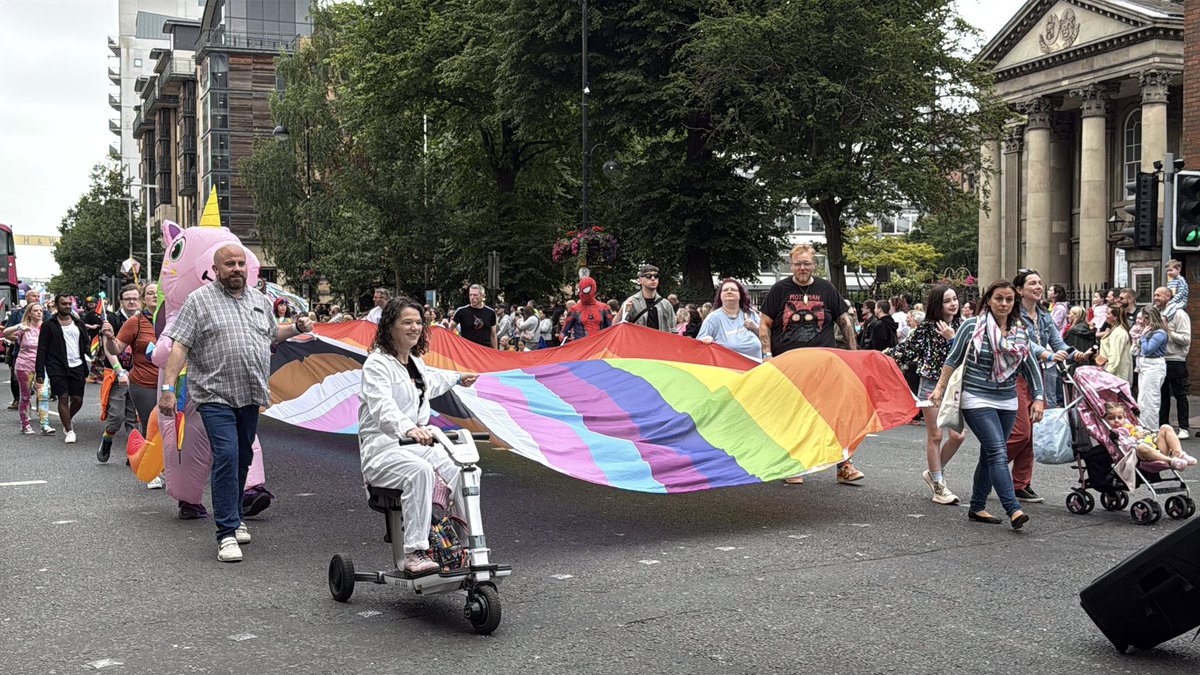 williamBrougham's tweet photo. I enjoyed a fabulous day watching and taking part in the annual @belfastpride parade 😊❤️🌈🏳️⚧️
#belfastpride #belfastprideparade#belfast https://t.co/4p0WccRqKw