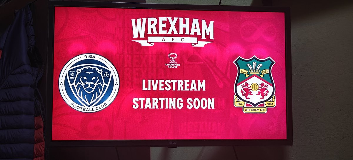 akaleniu's tweet photo. @WrexhamAFCWomen Let's go!!!!! https://t.co/PsHzKO7HRL