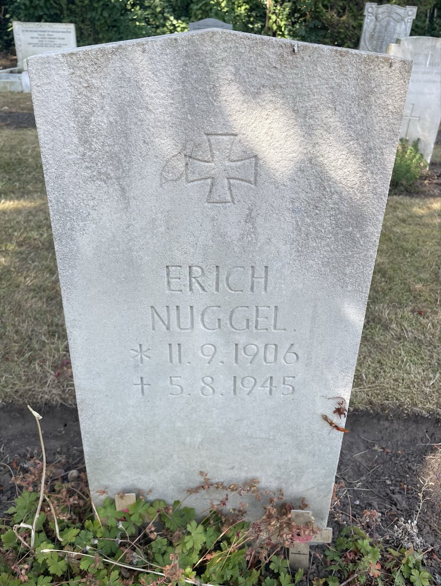 albymarch_alan's tweet photo. Stratford-Upon-Avon Cemetery @Volksbund
K.Hoffmann
O.Müller
E.Nuggel
W.Mäurer
#GermanArmy https://t.co/GJR7W6f5gH