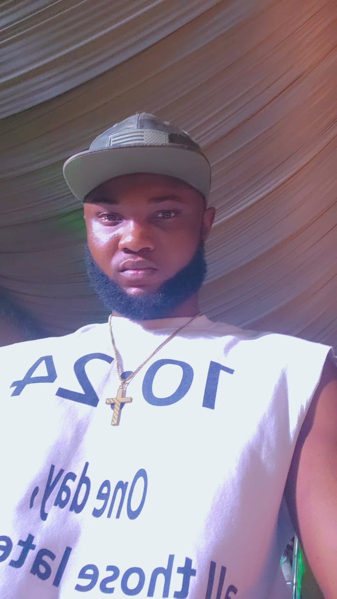 mr_flemzy's tweet photo. Weekend doesn't make you weak🧏 https://t.co/Wf7BTVfaBE