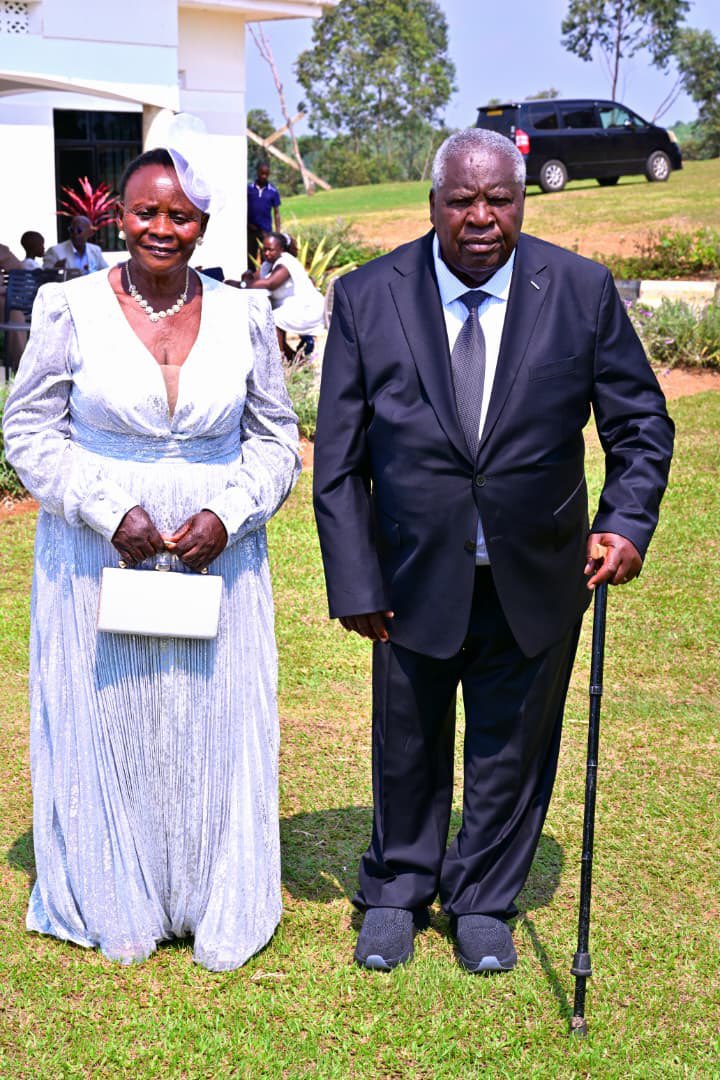 Thomas_Tayebwa's tweet photo. No bigger blessing than seeing your parents age gracefully. I joined my Dad Mzee Daudi Bangirana as he celebrated his 82nd birthday today at our family home in Bitereko, Mitooma. We give thanks to the Lord for this gift as a family. Happy birthday Mzee 🙏🙏 https://t.co/pn37f46NMX