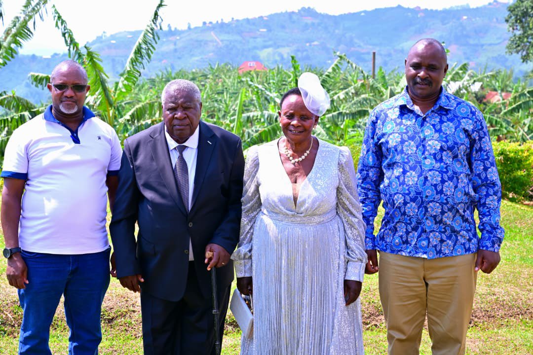 Thomas_Tayebwa's tweet photo. No bigger blessing than seeing your parents age gracefully. I joined my Dad Mzee Daudi Bangirana as he celebrated his 82nd birthday today at our family home in Bitereko, Mitooma. We give thanks to the Lord for this gift as a family. Happy birthday Mzee 🙏🙏 https://t.co/pn37f46NMX