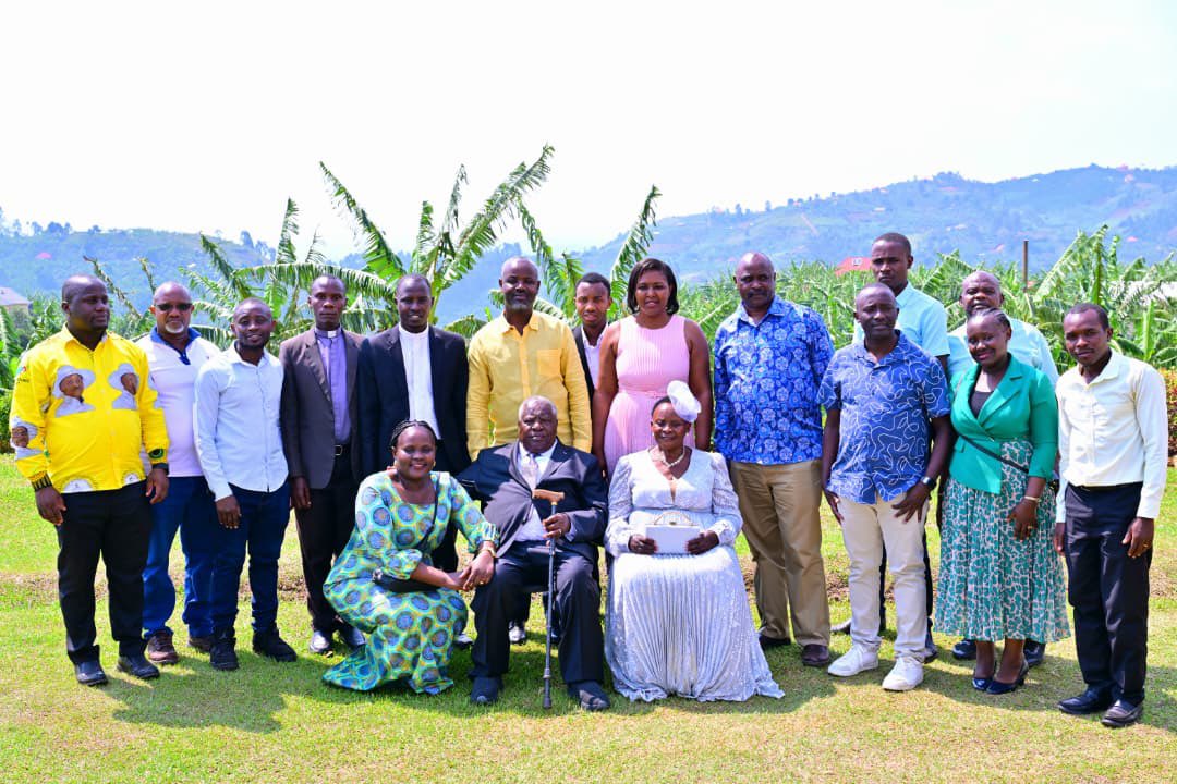Thomas_Tayebwa's tweet photo. No bigger blessing than seeing your parents age gracefully. I joined my Dad Mzee Daudi Bangirana as he celebrated his 82nd birthday today at our family home in Bitereko, Mitooma. We give thanks to the Lord for this gift as a family. Happy birthday Mzee 🙏🙏 https://t.co/pn37f46NMX
