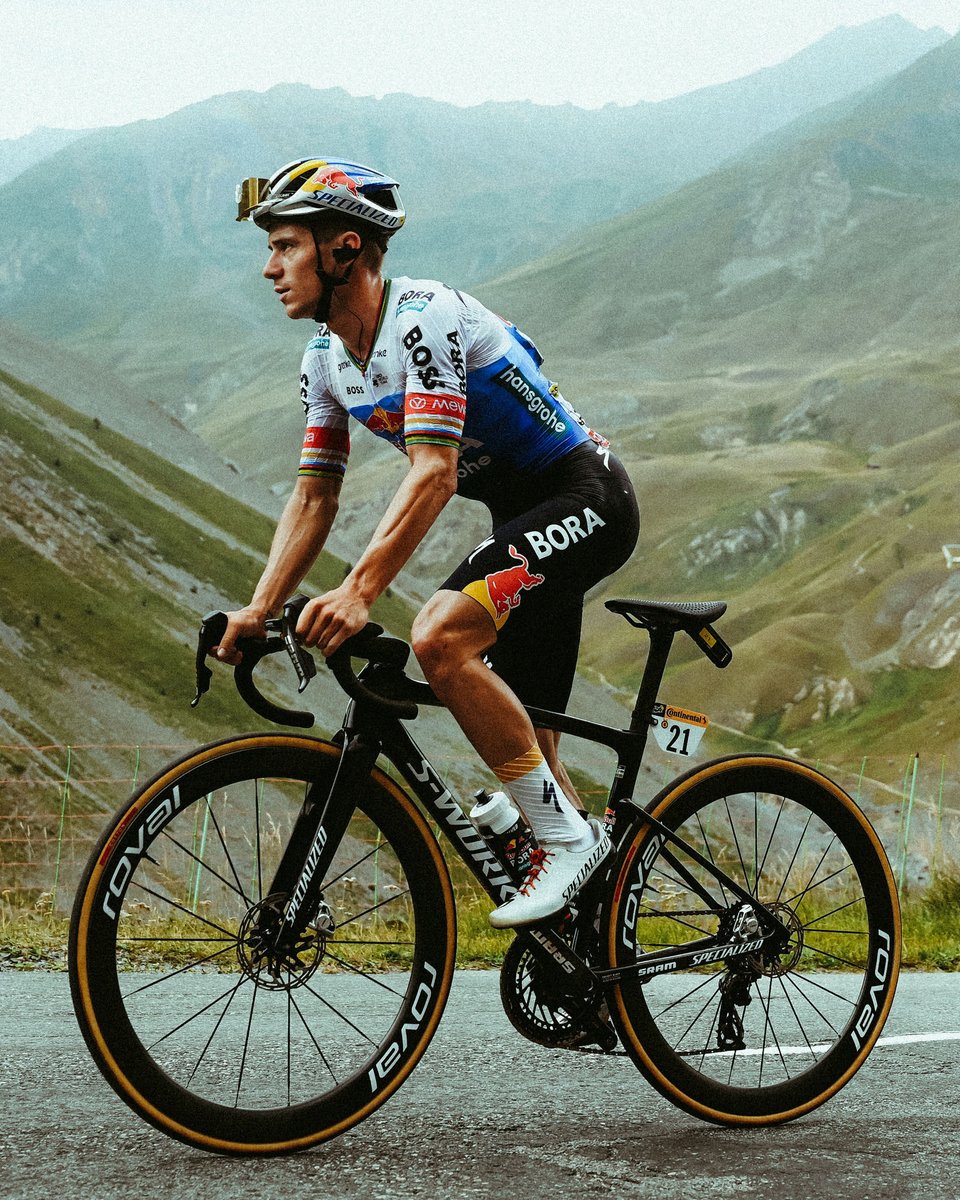 EvenepoelRemco's tweet photo. Mission Alpe d’Huez Completed. 🔥🪽🚀

Still gave everything to get the victory but I’m extremely proud. Second in the queen stage, second in the GC.🥈🤩

What a ride from the entire team, so grateful for the support from the boys day in, day out. 🙏🏻❤️

Ready for the Grand Finale tomorrow. 🇫🇷