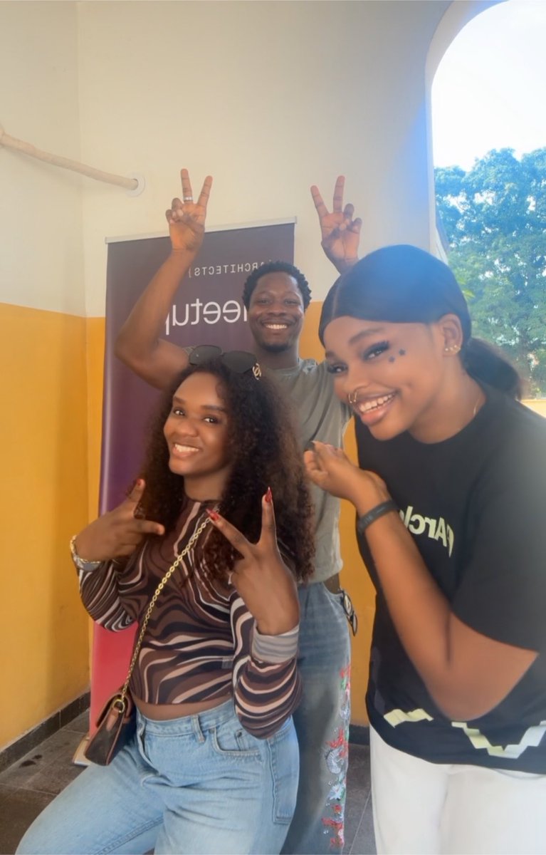 stephdreals's tweet photo. Show me a community more beautiful than @arc community???

Met my web3 woman crush @CarbzXBT and so many other amazing arc members.

shout out to my regional leads and the entire arc team for making this possible. 

I had mad fun 🤩 

#ArchitectsInEnugu https://t.co/Uc6n4YUYZk