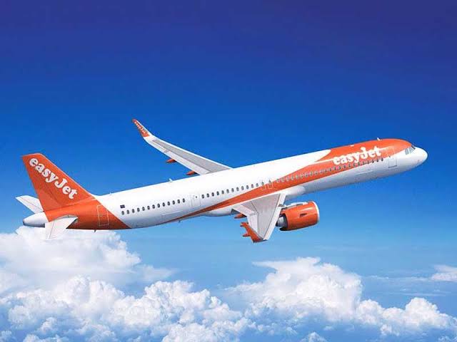 admirim's tweet photo. easyJet announces it is launching a route connecting Prishtina, 🇽🇰 Kosovo and London, 🇬🇧 UK, operating three times a week. https://t.co/XxmP9UrYuw