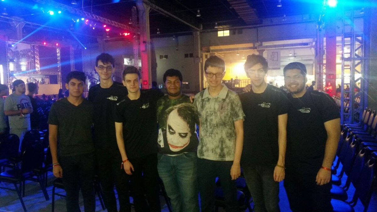 raphaelbad23's tweet photo. Taaysãaooo

#cblol 
#CBLOLNAILHA https://t.co/RqICr9ZQty