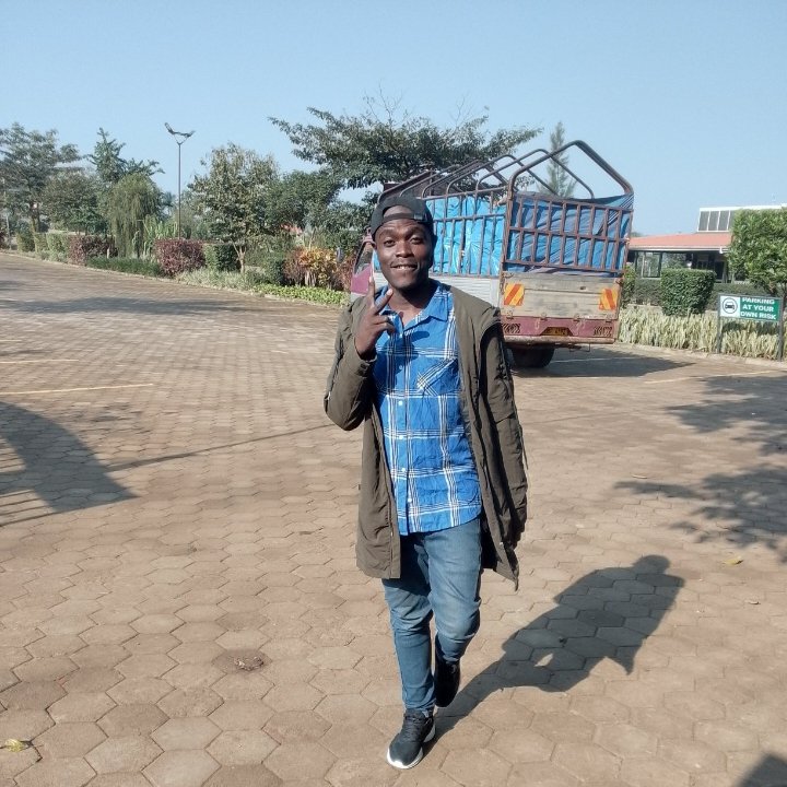 zigafix's tweet photo. Hello everyone.if your living a single life like me say hello to me 🫡🤝 https://t.co/f3Hm6HG6wF