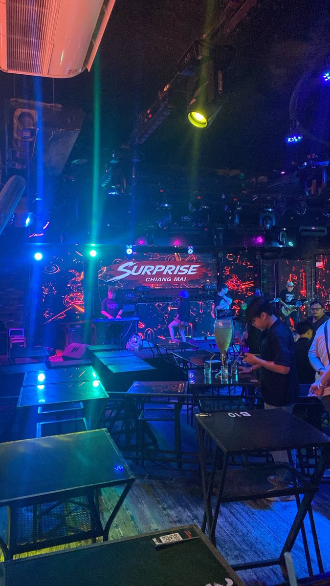 isnamepng's tweet photo. มาๆๆ ชนแก้วกัน 🍻 #เชียงใหม่ https://t.co/AoChp3lXQu
