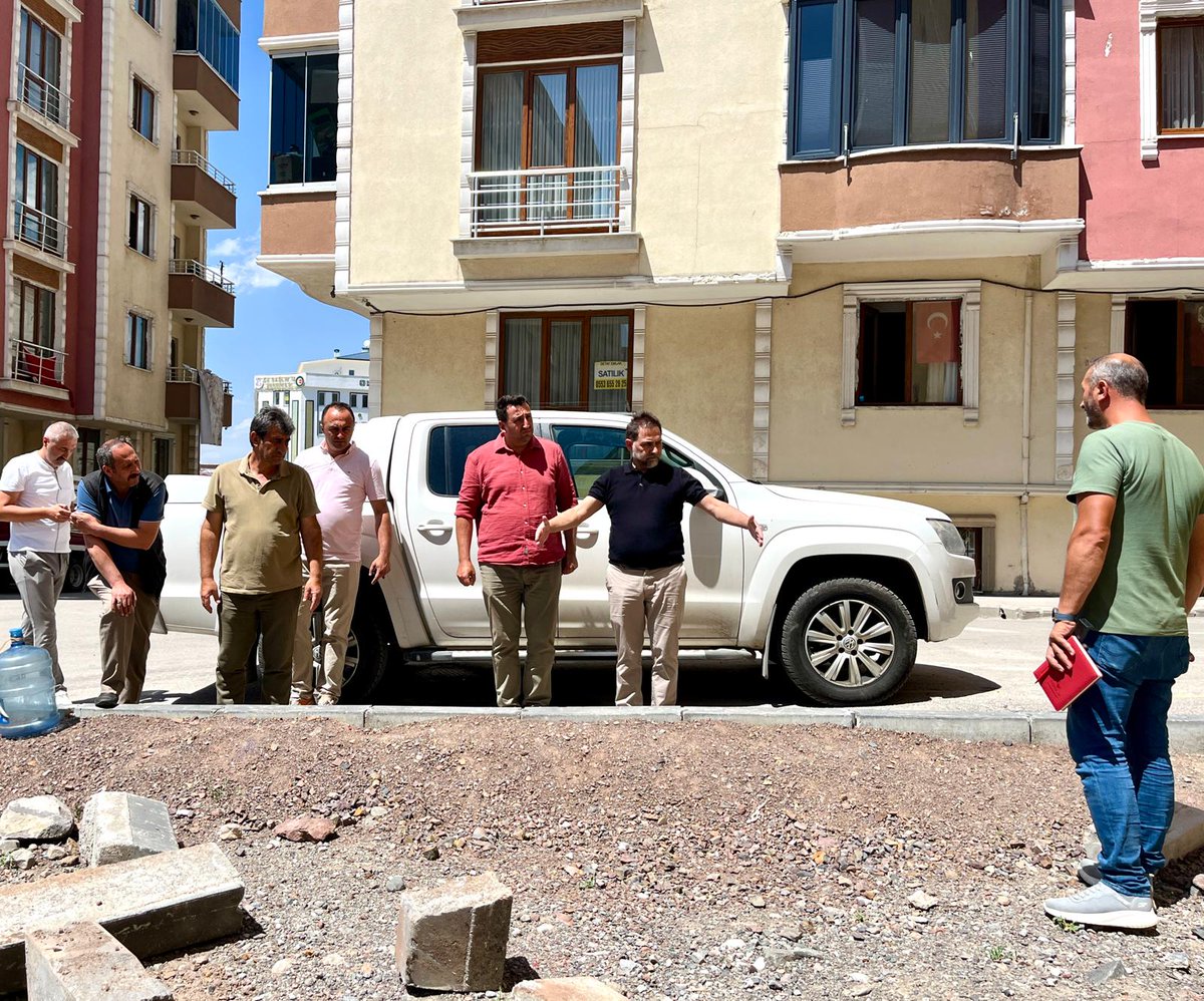 drmahmutucar's tweet photo. Yakutiye Belediyesi olarak ilçemiz genelinde yürütmüş olduğumuz çalışmalarımızı yerinde inceleyerek ... https://t.co/VE8ByzBJav