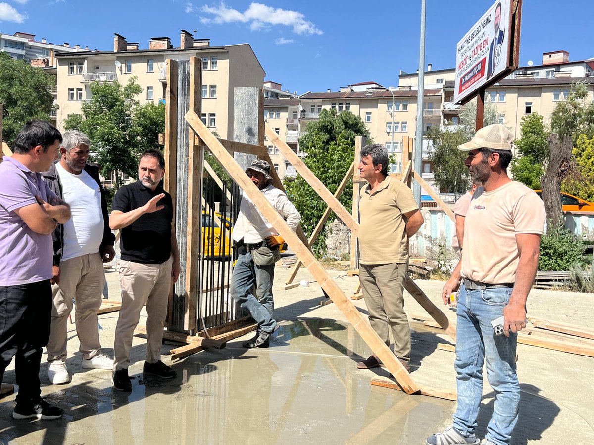 drmahmutucar's tweet photo. hemşehrilerimizle hasbihal edip taleplerini dinledik. https://t.co/fBu63RL2Pn